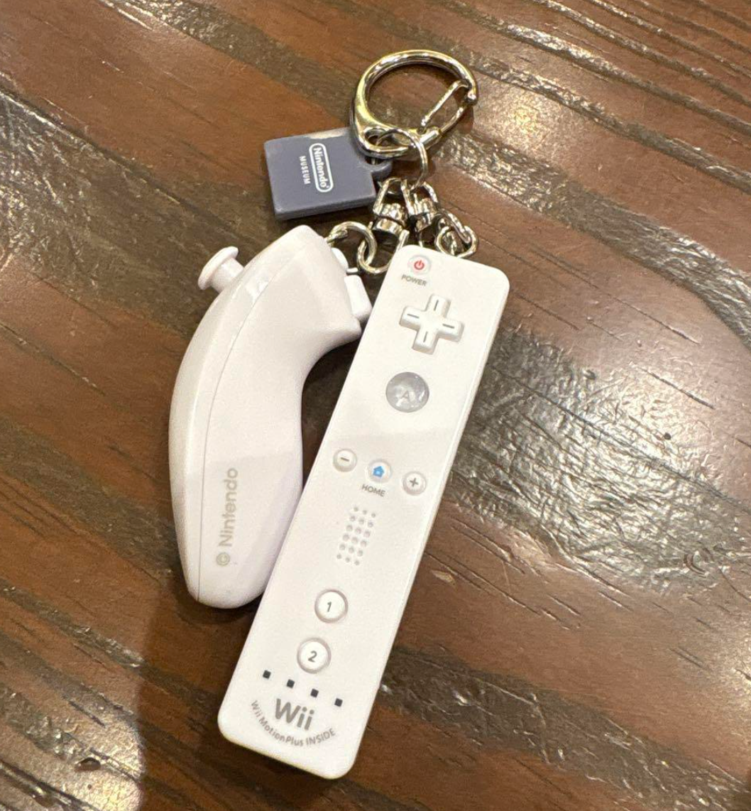Nintendo Museum Game Hardware Keychain Collection 2000-2017 Complete Set of 7