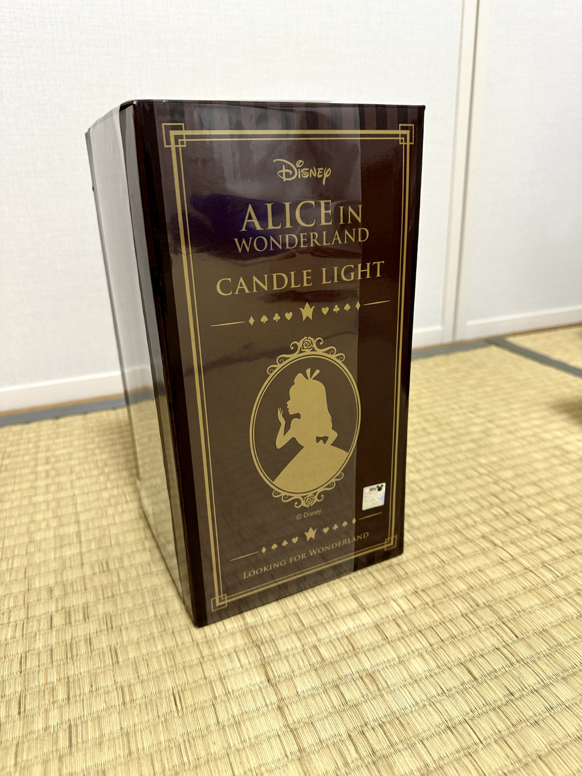 Disney Alice in Wonderland LED CANDLE WITH FLICKERING LIGHT new